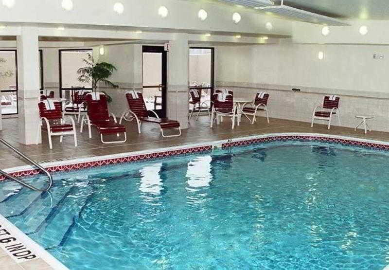 Courtyard By Marriott Топіка Зручності фото